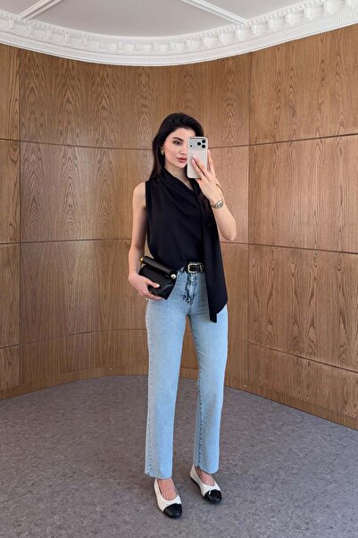 HAZELANNA Τζιν με κομμένα τελειώματα σε χρώμα παγωμένο μπλε με ζώνη