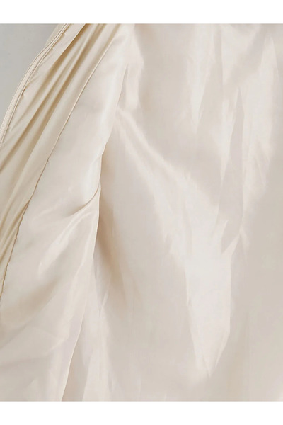 LC Waikiki Μπεζ γυναικείο φουσκωτό γιλέκο με όρθιο γιακά