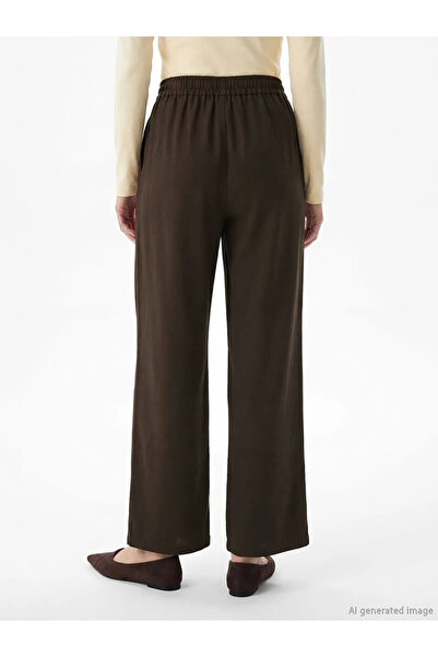LC Waikiki Καφέ Γυναικείο Υφασμάτινο Παντελόνι με Ελαστική Μέση Με πιέτες