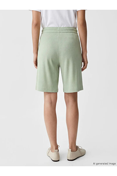 LC Waikiki Πράσινο γυναικείο σορτς με ελαστική μέση και απαλή υφή