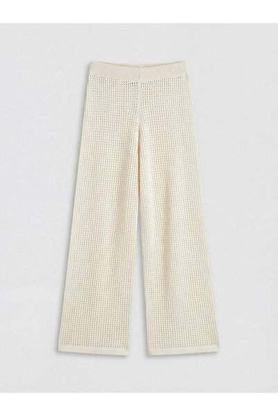 LC Waikiki Μπεζ γυναικείο παντελόνι με ελαστική μέση και διάτρητο σχέδιο