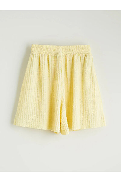 LC Waikiki Κίτρινο γυναικείο σορτς με ελαστική μέση και υφή