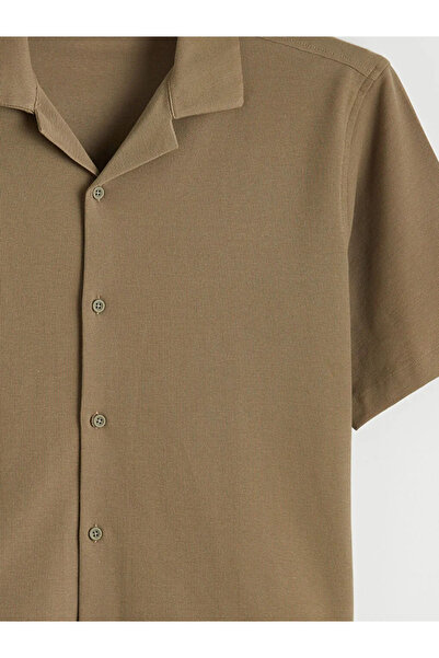 LC Waikiki Ανδρικό πουκάμισο χακί με κανονική εφαρμογή, κοντό μανίκι και γιακ...