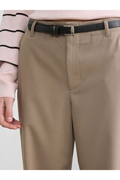 LC Waikiki Καφέ γυναικείο υφασμάτινο παντελόνι με ζώνη στη μέση και κανονική ...