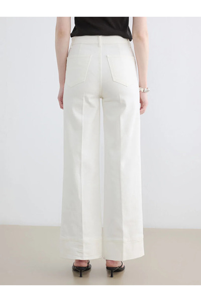 LC Waikiki Εκρού ψηλόμεσο γυναικείο τζιν παντελόνι με φαρδιά μπατζάκια