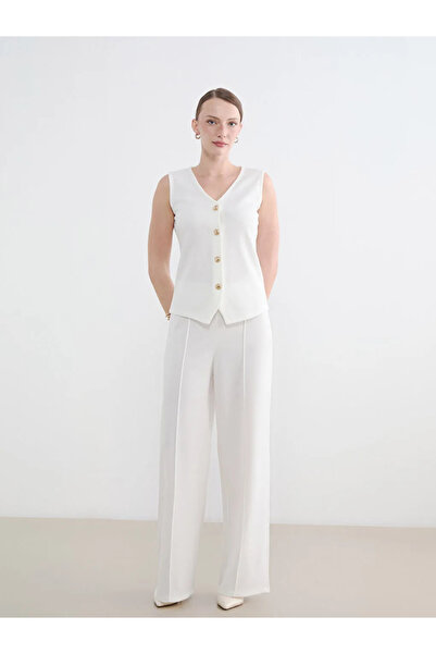 LC Waikiki Λευκό γυναικείο γιλέκο πικέ με λαιμόκοψη V