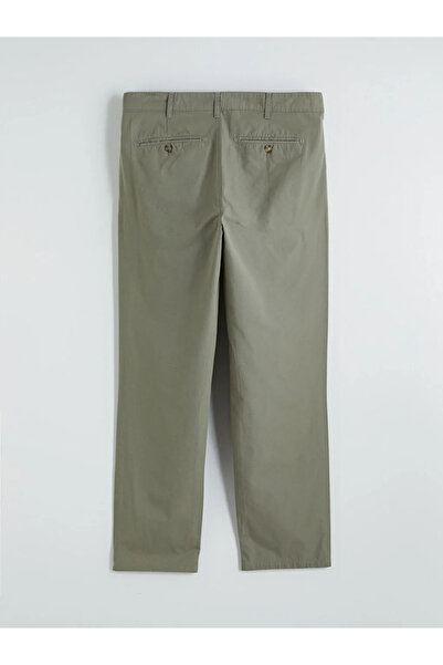 LC Waikiki Ανδρικό παντελόνι chino σε χακί χρώμα με άνετη εφαρμογή και φαρδιά...