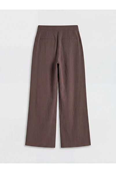 LC Waikiki Καφέ Γυναικείο Παντελόνι Κανονικής Εφαρμογής με Διπλό Κουμπωτό Κλε...