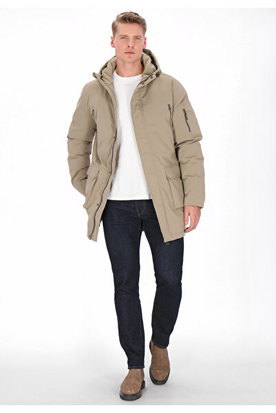 DreiMaster Vintage Mantel