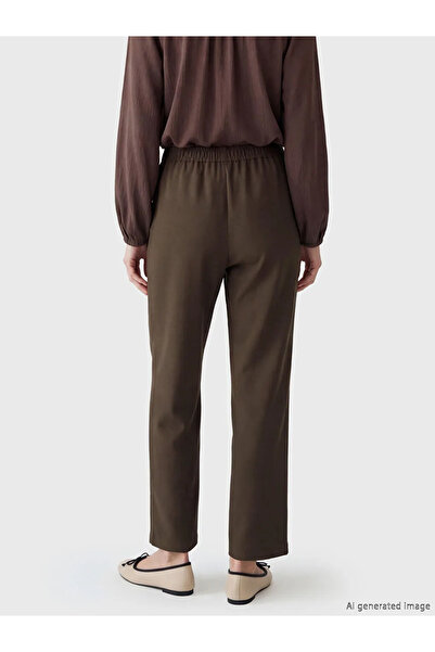 LC Waikiki Καφέ γυναικείο παντελόνι με ελαστική μέση