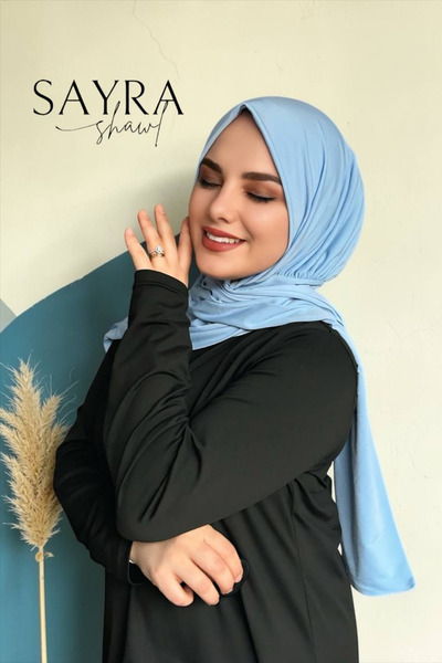 SAYRA Snap-Fasten Shawl, Practical for Everyday Use, Stylish, Imported Fabric.