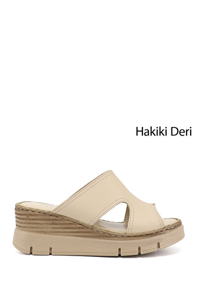 GÖNDERİ(R) Γυναικείες παντόφλες από γνήσιο δέρμα σε μπεζ χρώμα με τακούνι