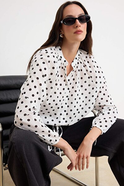 Συλλογή Trendyol Μαύρο-λευκό πουά πουά πουκάμισο από βαμβάκι με απαλή υφή και...