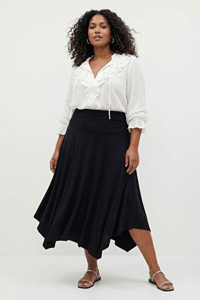 Trendyol Curve Μαύρη ελαστική πλεκτή μάξι φούστα με λεπτομέρεια στη μέση και ...