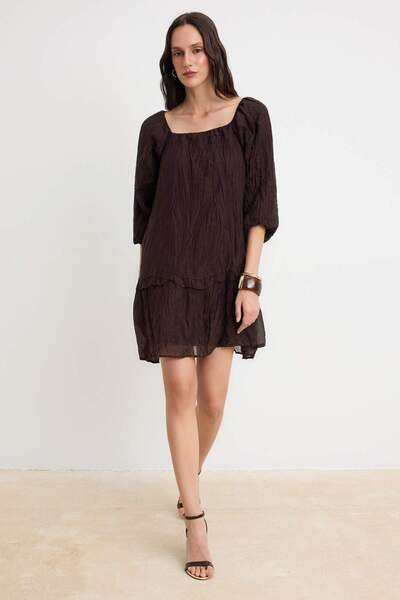 Συλλογή Trendyol Καφέ υφαντό φόρεμα σε γραμμή Α με μανίκια μπαλόνι και φαρδιά...