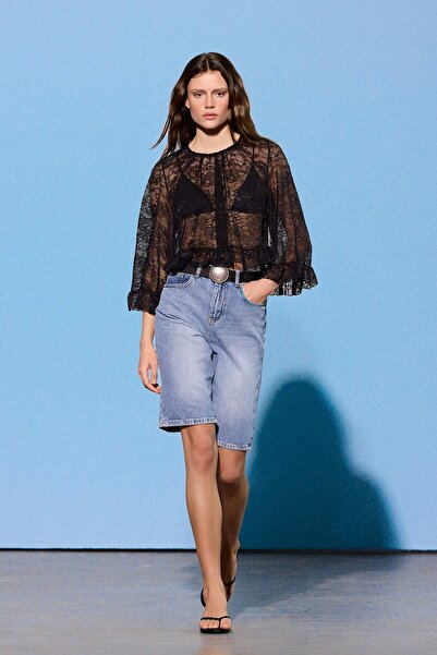 Συλλογή Trendyol Περιορισμένη Έκδοση Μπλε Ψηλόμεση Τζιν Βερμούδα TWOSS26SR00061