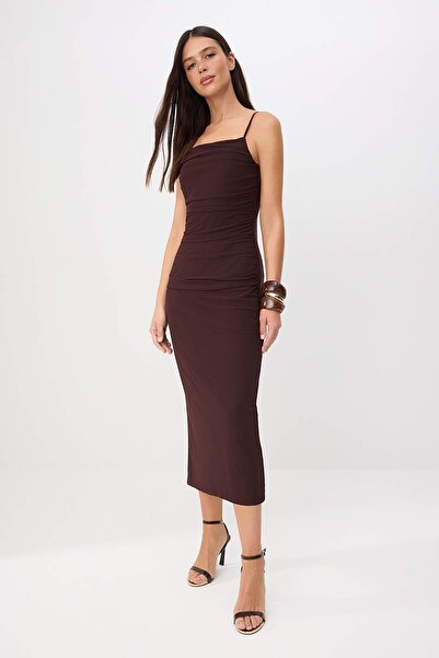 Συλλογή Trendyol Καφέ Bodycon τετράγωνο γιακά με λεπτές τιράντες, αμάνικο πλε...