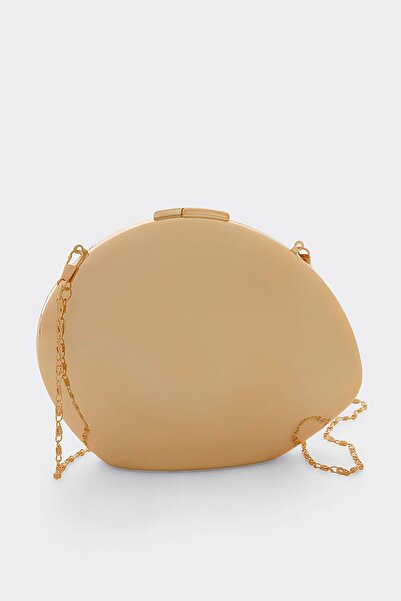 TRENDYOL SHOES Χρυσή γυναικεία τσάντα clutch μίνι μεγέθους TAKSS26PY00004