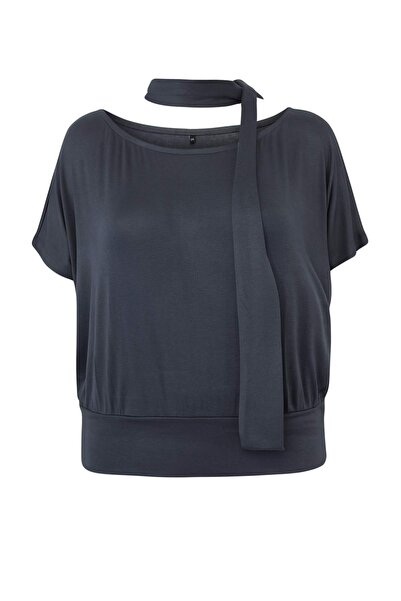 Trendyol Curve Ανθρακί ίσιο φουλάρι με ασύμμετρο γιακά από βισκόζη με ριμπ ύφ...