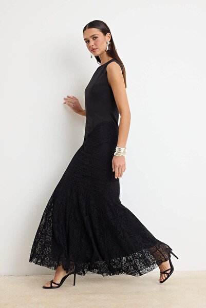 Συλλογή Trendyol Μαύρο ίσιο φόρεμα με δαντέλα και λεπτομέρειες από υφαντή δαν...