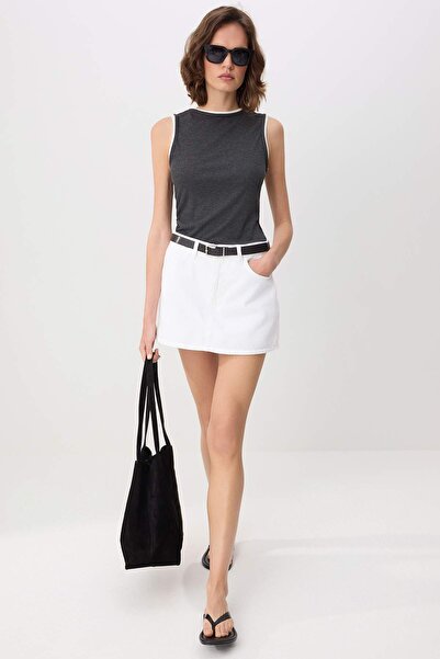 Συλλογή Trendyol Λευκό Με λεπτομέρεια ζώνης Σορτς φούστα με εμφάνιση φούστας ...