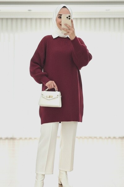 Modamorfo Πλεκτό πουλόβερ με λαιμόκοψη καρό και σχέδιο μπακλαβά - μπορντό