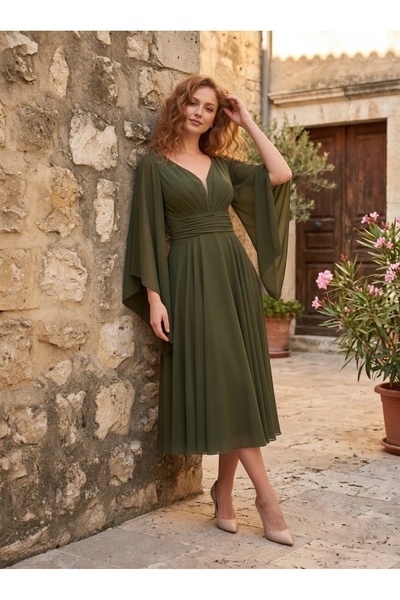 FaBe Fashion Uzun Volan Kollu Kalp Yaka Beli Büzgülü Midi Beyaz Şifon Elbise ...