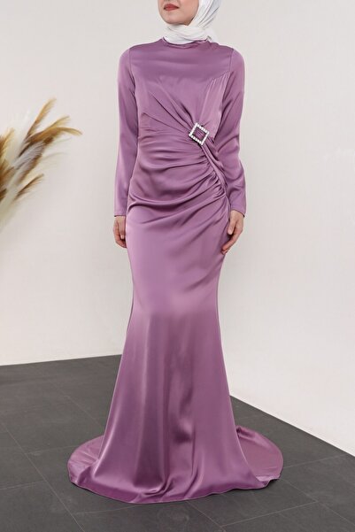 Modamorfo Βραδινό φόρεμα από σατέν στο πλάι με λεπτομέρεια πέτρινη τάκα