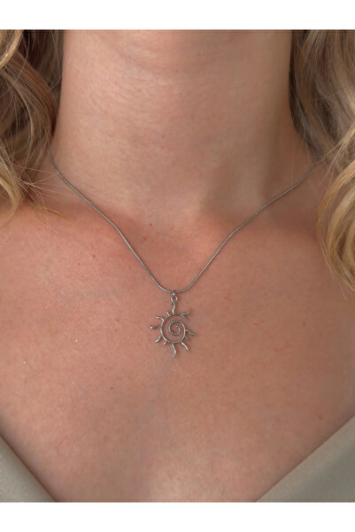 h&b design jewel Silver Sun Necklace