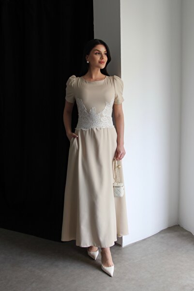 Julidress Μπεζ Κρεμ Φόρεμα με Δαντέλα και Λεπτομέρειες, Premium Μίντι Μήκους