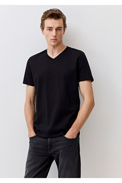 Mavi Schwarzes Basic-T-Shirt mit V-Ausschnitt, eng anliegend 0612851-900