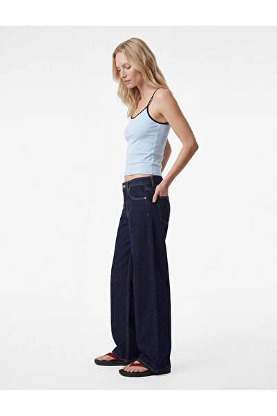 Koton Βαμβακερή μπλούζα με λεπτή εφαρμογή, χρωματική αντίθεση και λουράκι στο...