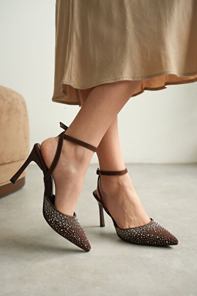 TRENDELLA Κομψά γυναικεία παπούτσια με λεπτή πέτρινη λεπτομέρεια και λουράκι ...