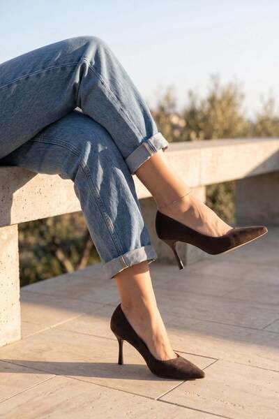 Modezya Γυναικείο στιλέτο από καστόρι σε καφέ χρώμα με μυτερή μύτη "