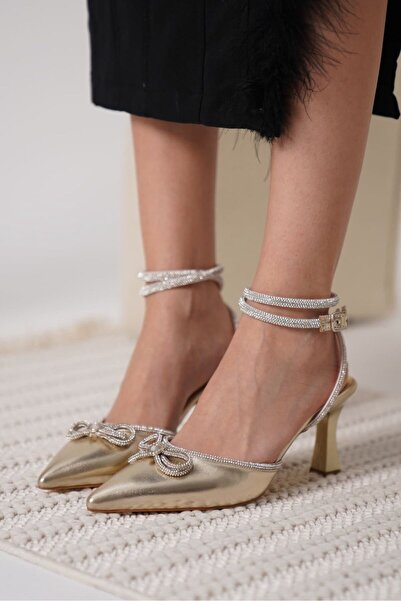 TRENDELLA Γυναικεία ψηλοτάκουνα παπούτσια με χρυσό στολίδι TR12MS05C