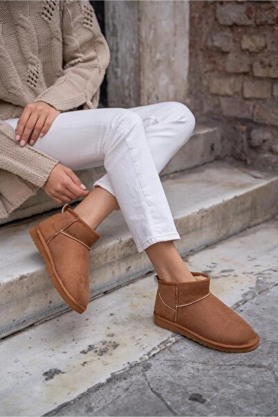 Öner Shoes Οι γυναικείες μίνι καστόρινες μπότες με γούνινο εσωτερικό είναι στ...