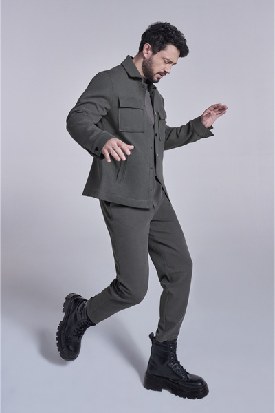 Avva Koszula męska Khaki z klasycznym kołnierzykiem i przekątną podwójną kies...