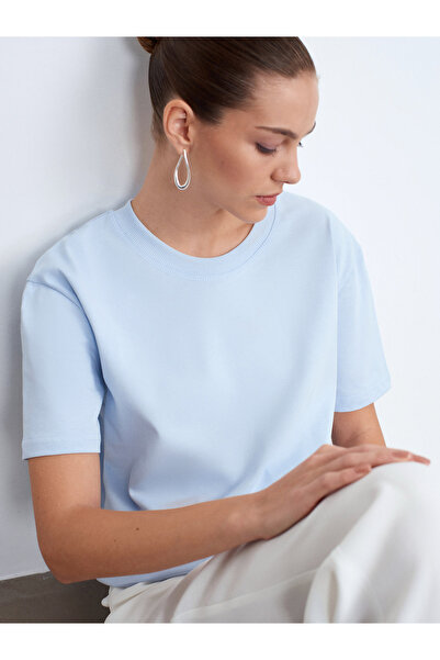 Dilvin 30312 Διακοσμητικό T-Shirt με ραφές σε λαιμόκοψη ποδηλάτου - Ανοιχτό μπλε