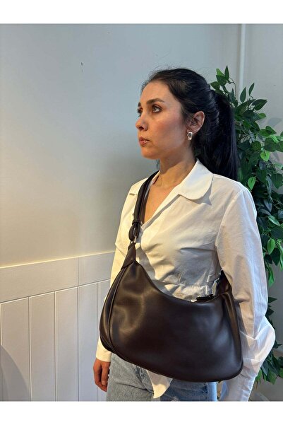 Women Camellia Model Crossbody Shoulder Bag with Adjustable Strap