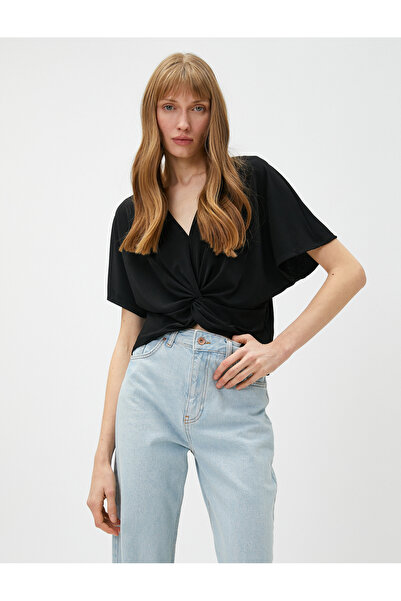 Koton T-Shirt με λεπτομέρεια Twirl κοντό μανίκι με λαιμόκοψη