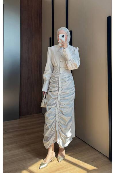 Cardella فستان طويل من قماش لورا بوبلين برباط - بأزرار، تصميم يبرز شكل الجسم،...