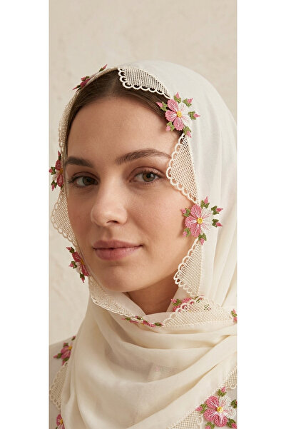 NUMİSTORE İğne oyası krem renk Tesbihli namaz örtüsü