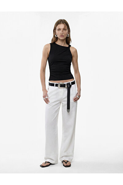 Koton Αμάνικη μπλούζα από ύφασμα κρεπ σκούμπα με ασύμμετρη λεπτομέρεια κόμπου...