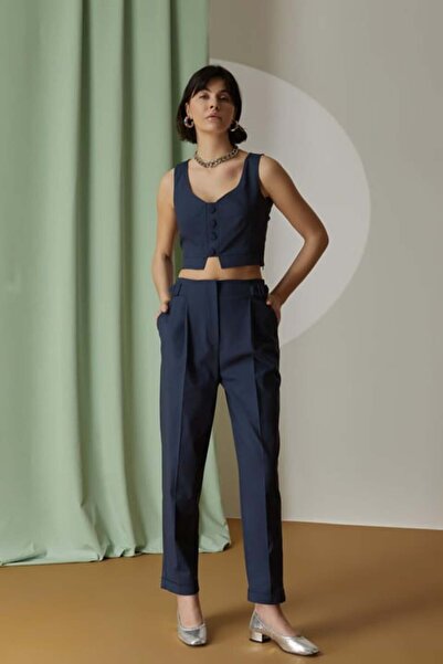 Naar Ženski crop top sa V-izrezom, kopčanjem na dugmiće, tamnoplavi
