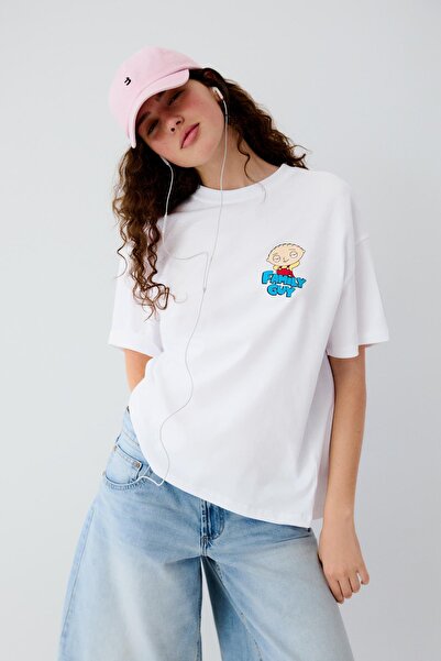 Bershka Oversize Family Guy baskılı tişört