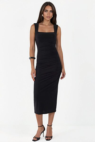 Hiccup Φόρεμα μίντι Sandy με τετράγωνο λαιμόκοψη και εφαρμοστή γραμμή