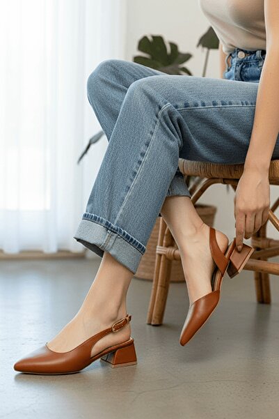 DİVOLYA Aura Brown Side Buckle (4 cm Heel Height) Pointed Toe Heeled Ballerin...