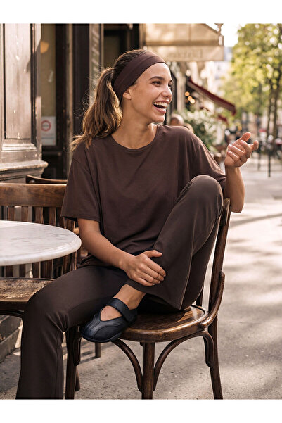 LC Waikiki NEVAVM με διαφορά στην τιμή KOOR SPORT Καφέ Γυναικείο Αθλητικό Κολ...