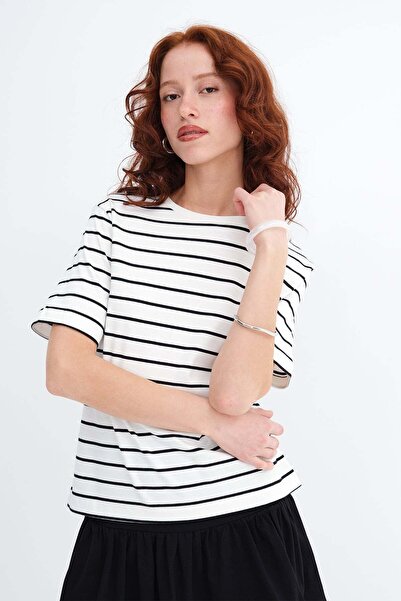 Addax Μπλουζάκι με ριγέ λαιμόκοψη P18981