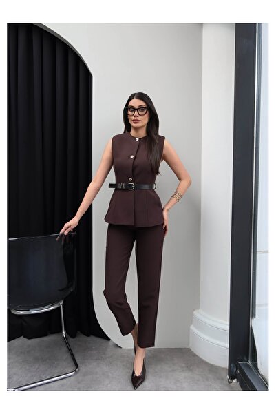 ESRAHELVACI Σετ γιλέκου με χρυσά κουμπιά και ζώνη